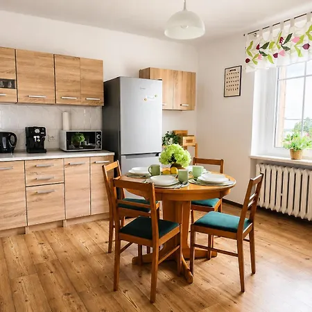 Na Krotkiej Apartment *