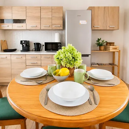 Na Krotkiej Apartment *